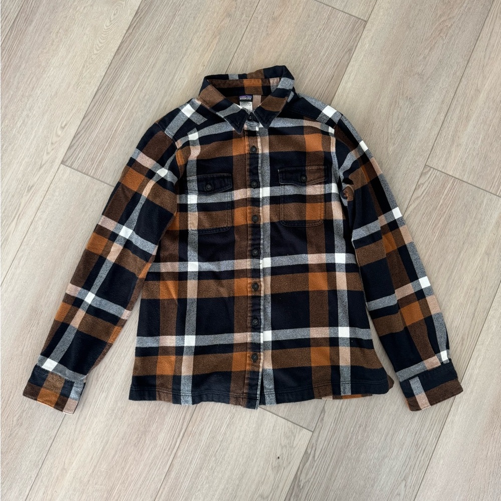 Patagonia Long-Sleeved Fjord Flannel Shirt (women’s)